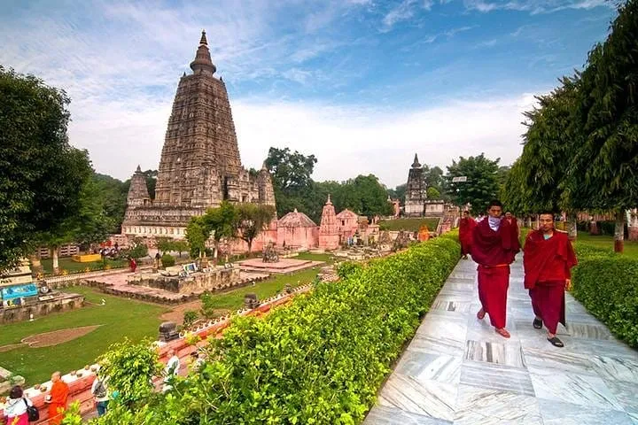 WARANASI, BODHGAYA, KHAJURAHO, DELHI, PANNA, AGRA, TAJ MAHAL